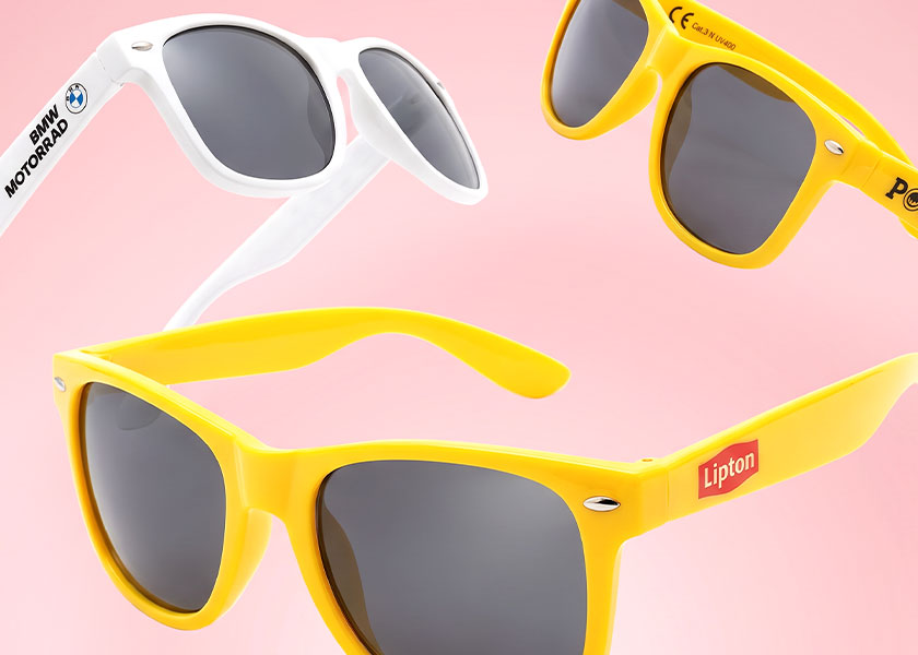 klassische-sonnenbrille-gelb-mit-logo-text-als-werbemittel Werbemittel Werbeartikel Sonnenbrille Einfarbig
