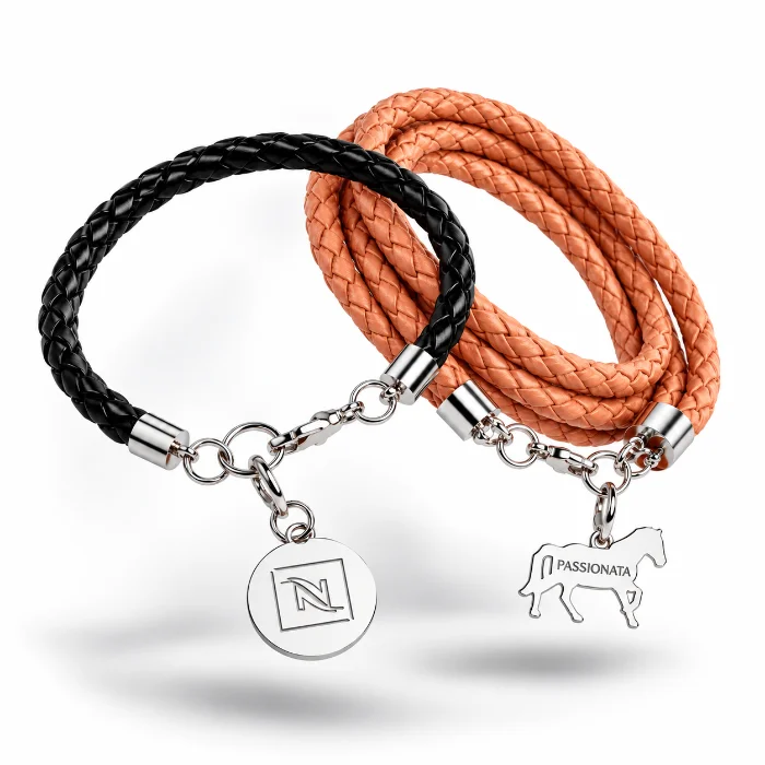 lederarmband-geflochten-mit-logo-charms