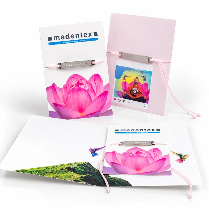 mailingarmbaender-mit-logo-individuell-gluecksband