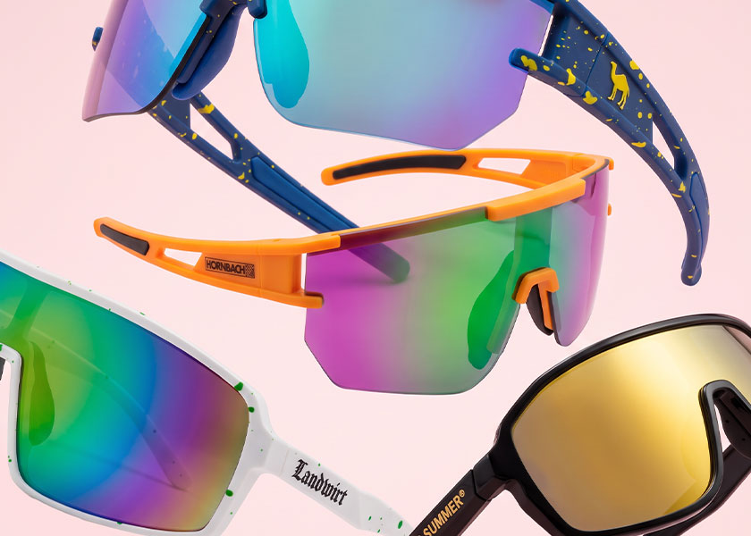 schnelle-brille-shield-sonnenbrille-schwarz-mit-logo-text-als-werbeartikel