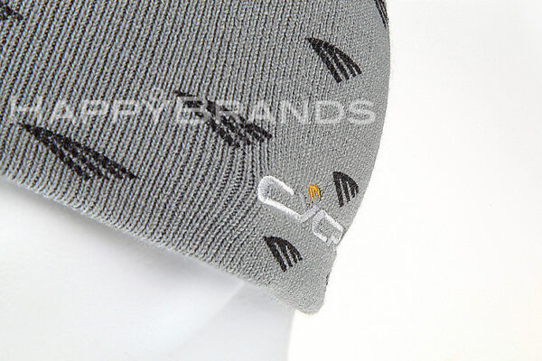 Beanie-Werbegeschenk-Veredelung-Stick-3