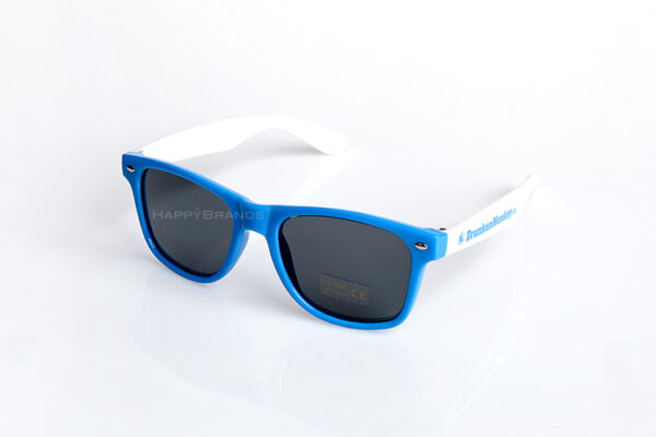 Sunglasses merchandising