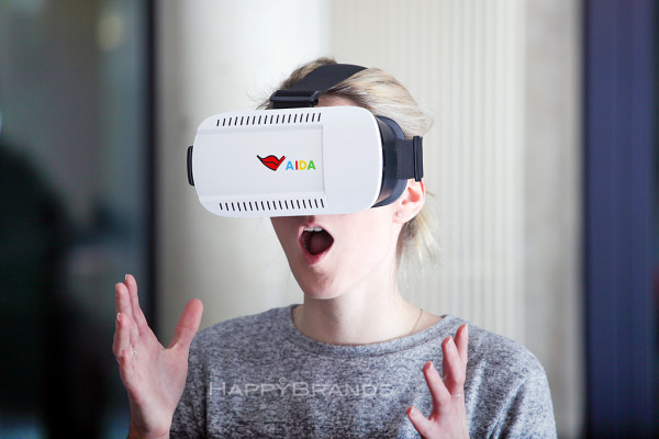 VR glasses as a corporate gift in action