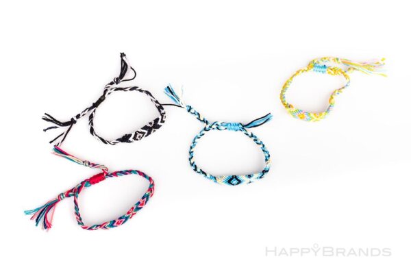 Werbemittel geknuepfte Freundschafts-Armbaender mit Branding in Wunschfarben