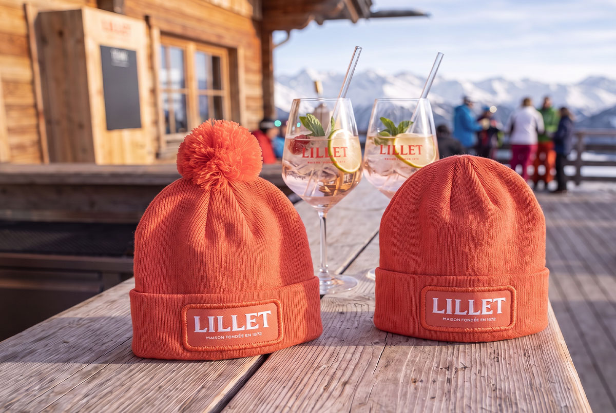 Werbe-Beanie mit Bommel Logo Sonderproduktion als Werbepräsent